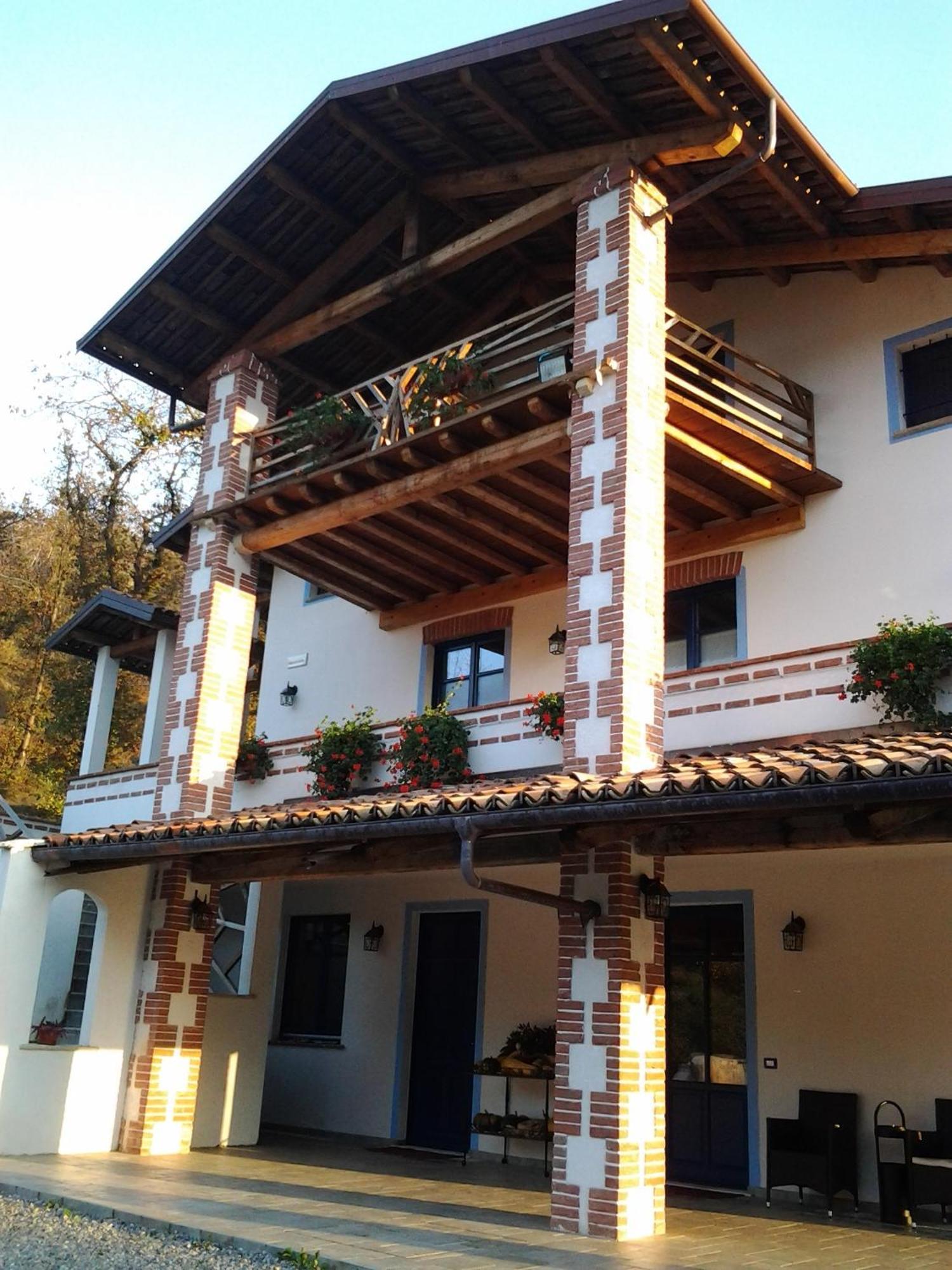 Roccaforte Mondovì Agriturismo Bio-Ecologico Sant'Isidoro المظهر الخارجي الصورة