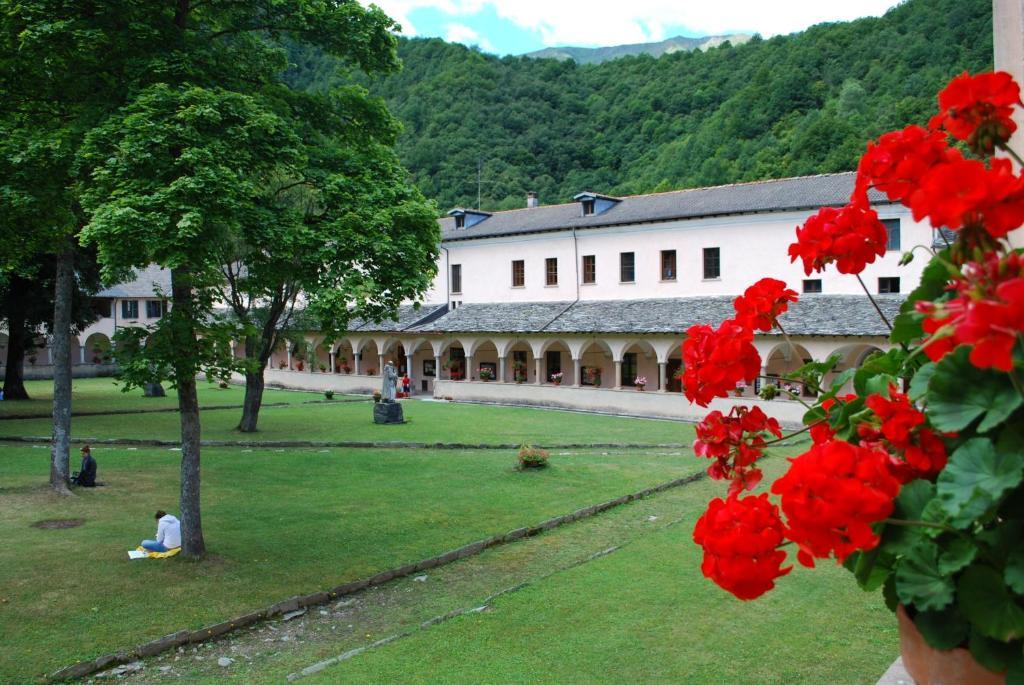 Roccaforte Mondovì Agriturismo Bio-Ecologico Sant'Isidoro المظهر الخارجي الصورة