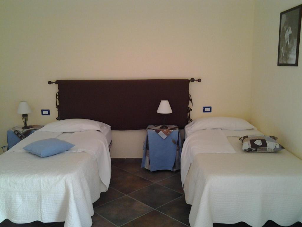 Roccaforte Mondovì Agriturismo Bio-Ecologico Sant'Isidoro الغرفة الصورة